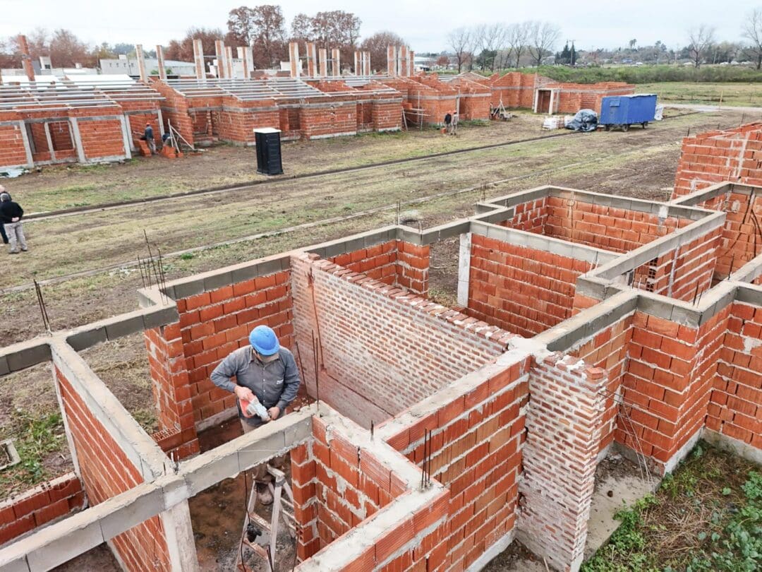 Casilda: La provincia reactivó 52 viviendas abandonadas por Nación
