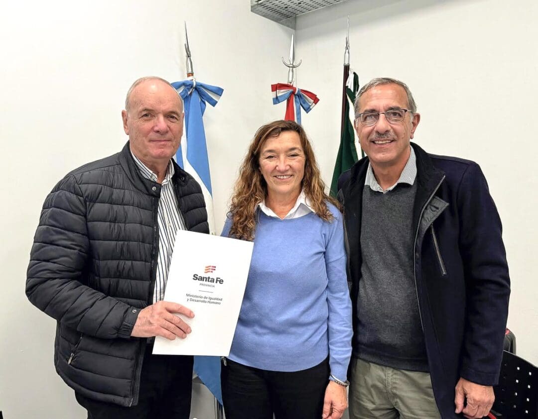 Villa Cañás: El municipio firmó un convenio para impulsar actividades recreativas destinadas a adultos mayores