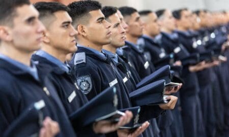 Con becas de hasta $500.000, Santa Fe busca sumar 1.400 policías