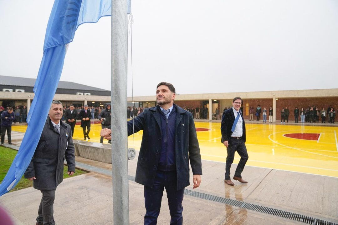 Hughes: Pullaro inauguró el nuevo edificio de la Escuela Secundaria Nº 224 Hughes: Pullaro inauguró el nuevo edificio de la Escuela Secundaria Nº 224