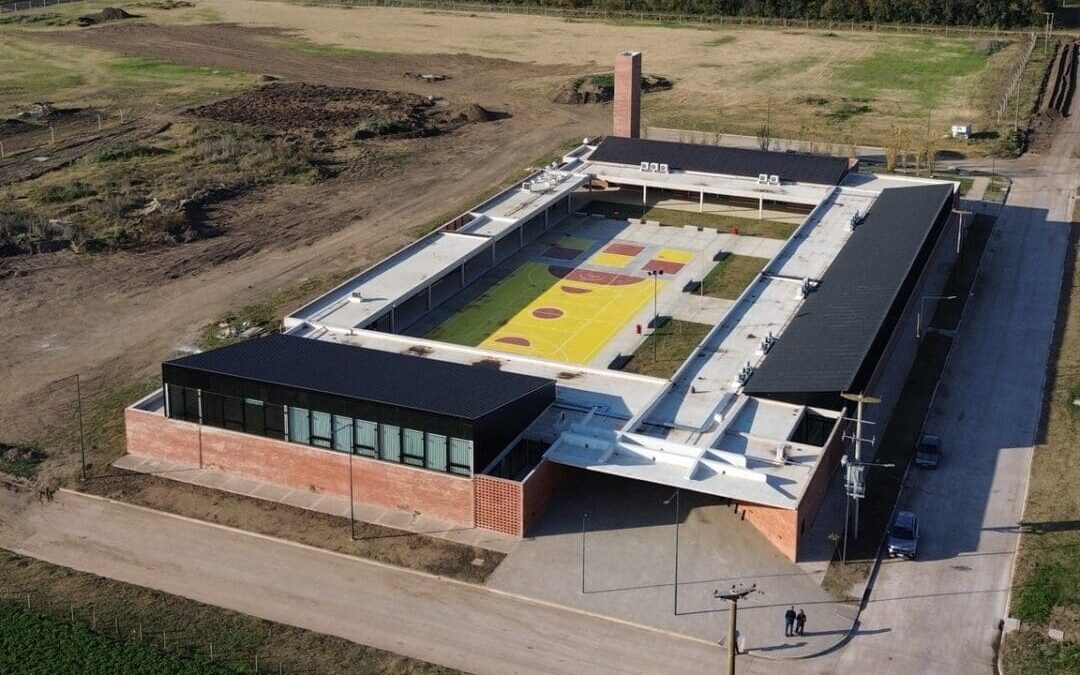 General López: La Provincia inaugura una escuela, entrega viviendas y escrituras General López: La Provincia inaugura una escuela, entrega viviendas y escrituras