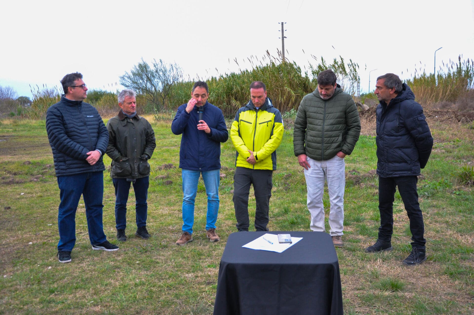 Sur provincial: Iniciaron la limpieza de 14 canales troncales para reducir el riesgo de inundaciones Sur provincial: Iniciaron la limpieza de 14 canales troncales para reducir el riesgo de inundaciones